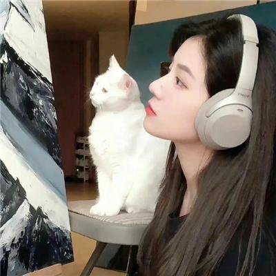 踮起脚尖靠近你